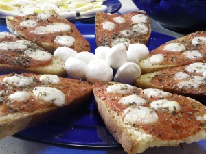 Bruschetta pomodoro e mozzarella